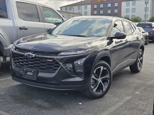 2024 Chevrolet Trax RS — photo 1 of 39