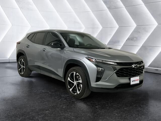 2024 Chevrolet Trax RS — photo 1 of 26