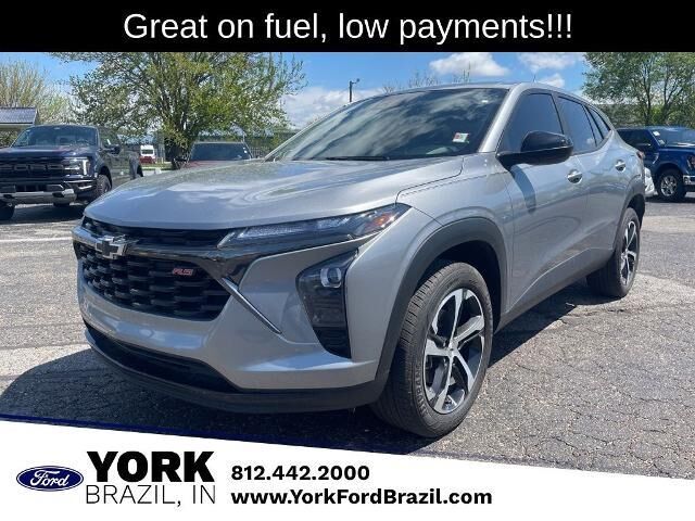 2024 Chevrolet Trax RS — photo 1 of 14