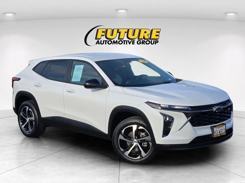 2024 Chevrolet Trax RS — photo 1 of 26