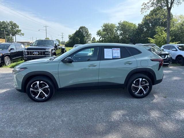 2024 Chevrolet Trax RS — photo 1 of 5