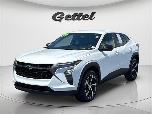 2024 Chevrolet Trax RS — photo 1 of 13