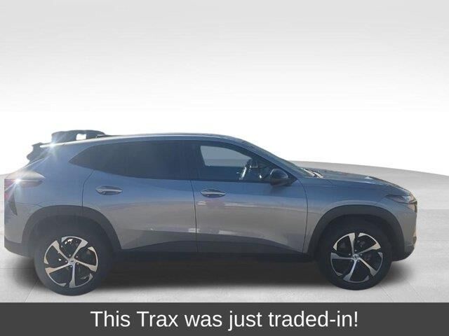 2025 Chevrolet Trax RS