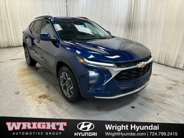2024 Chevrolet Trax LT — photo 1 of 13