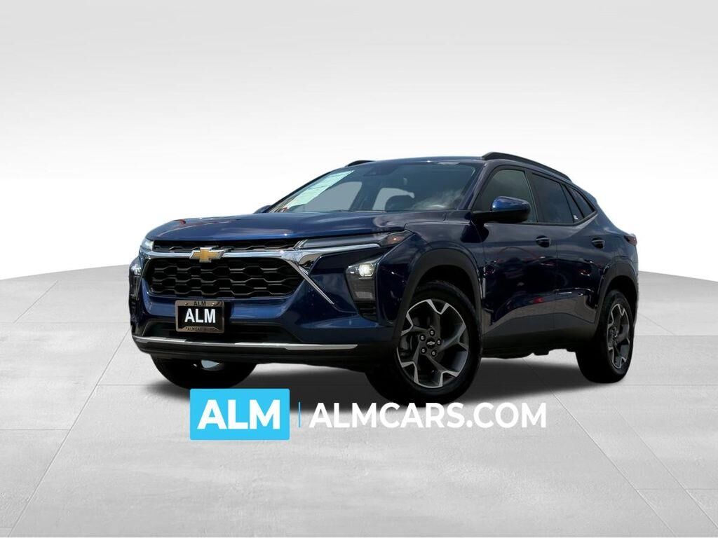 2024 Chevrolet Trax LT — photo 1 of 13
