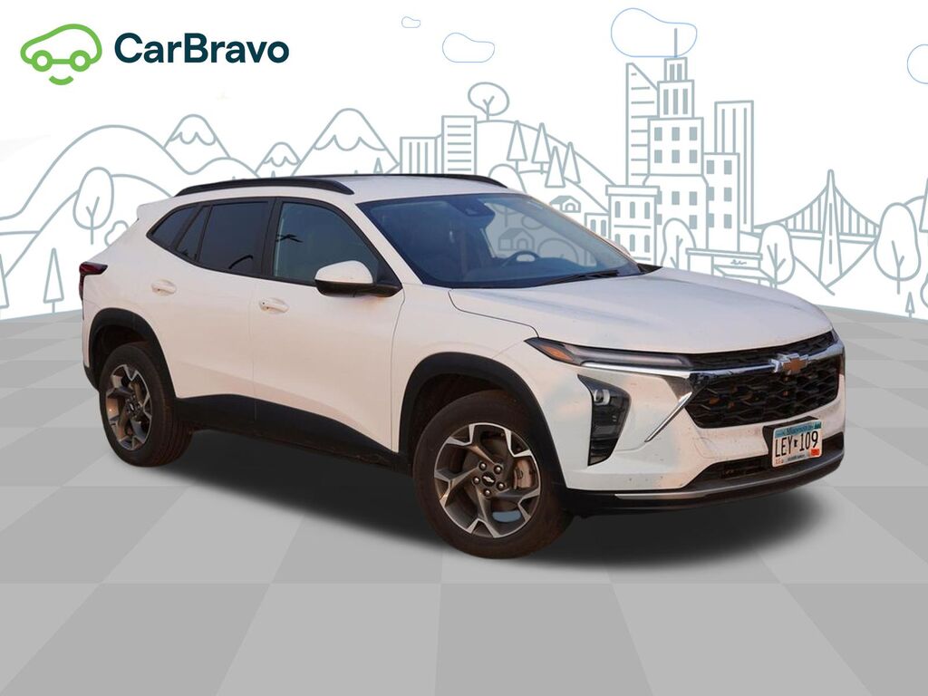2024 Chevrolet Trax LT — photo 1 of 6