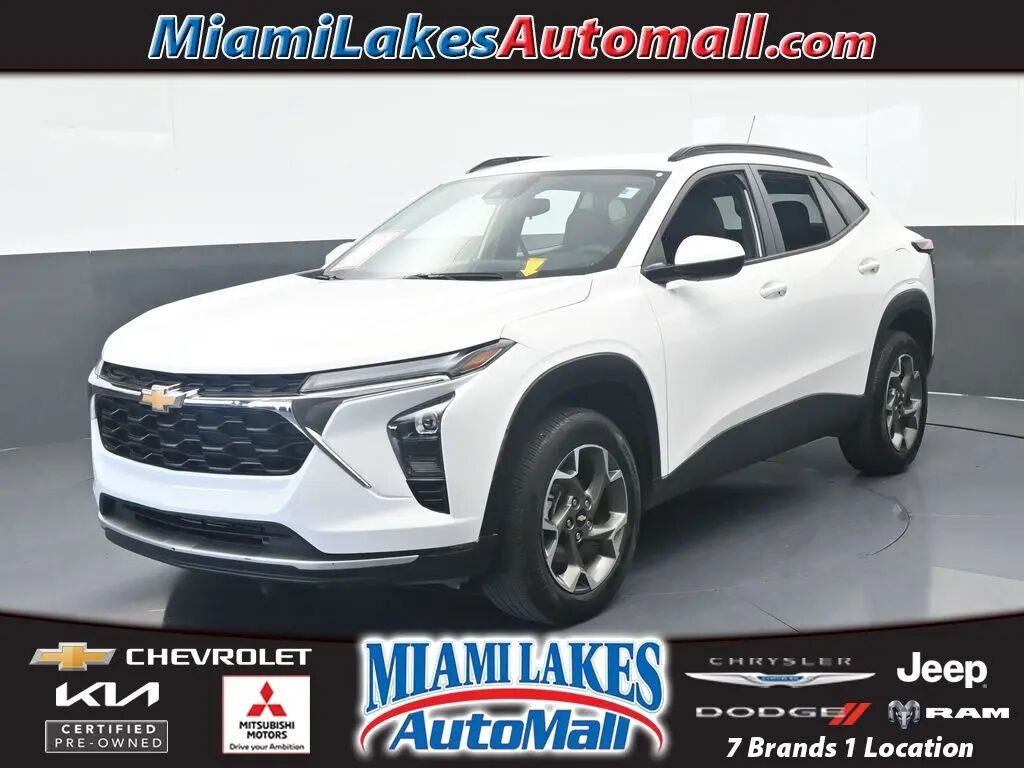 2024 Chevrolet Trax LT — photo 1 of 13