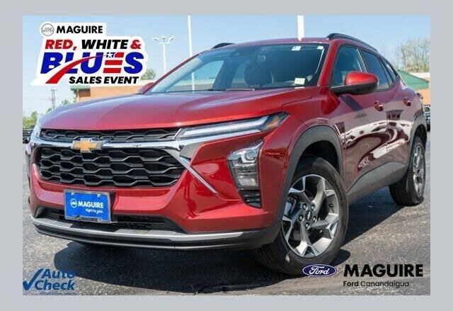 2024 Chevrolet Trax LT — photo 1 of 4