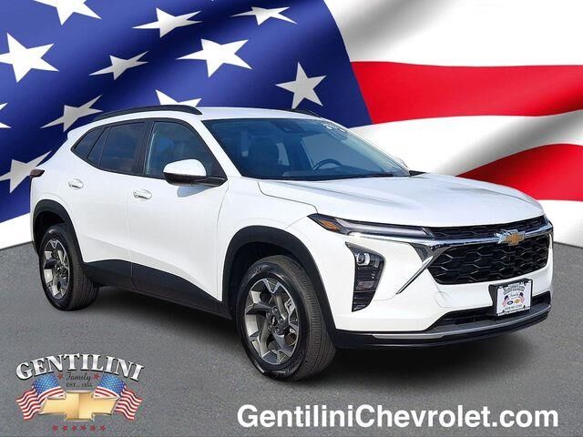 2024 Chevrolet Trax LT — photo 1 of 26