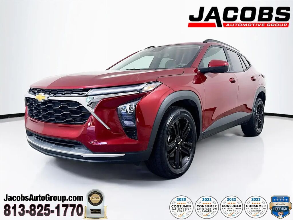 2024 Chevrolet Trax LT — photo 1 of 13