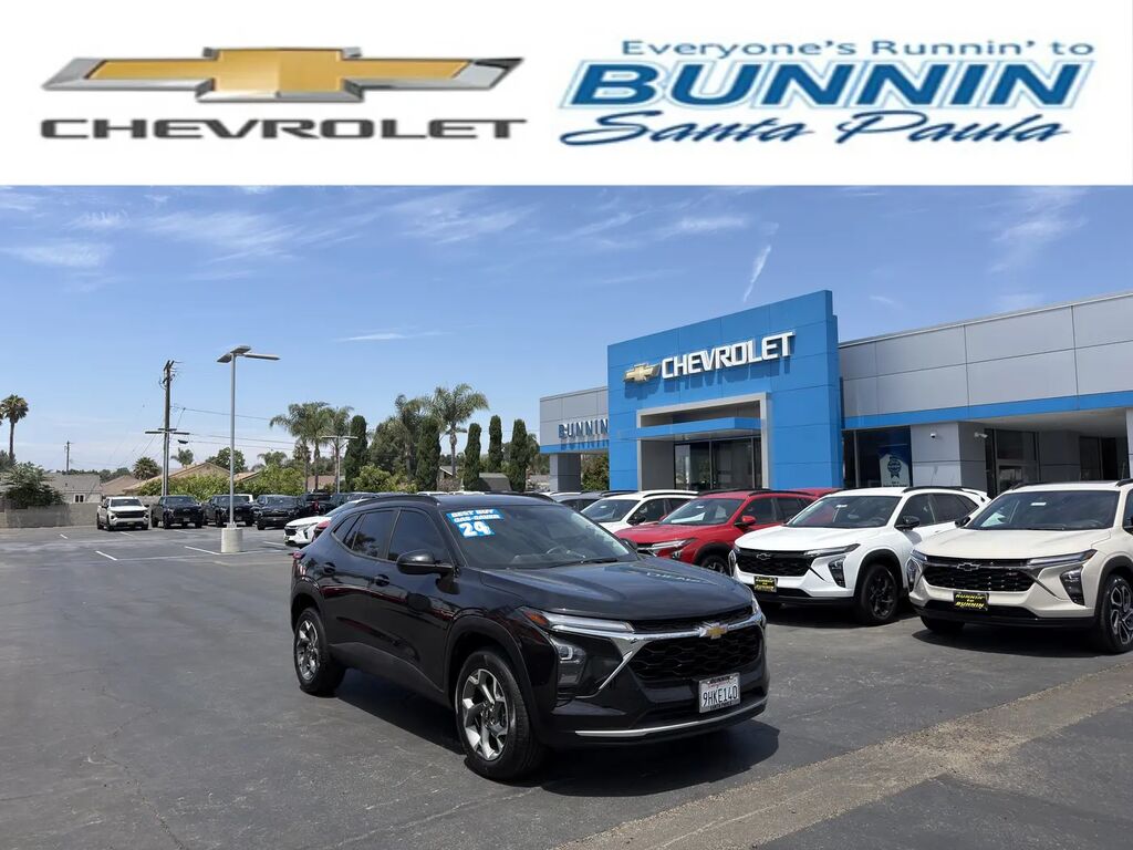 2024 Chevrolet Trax LT — photo 1 of 13