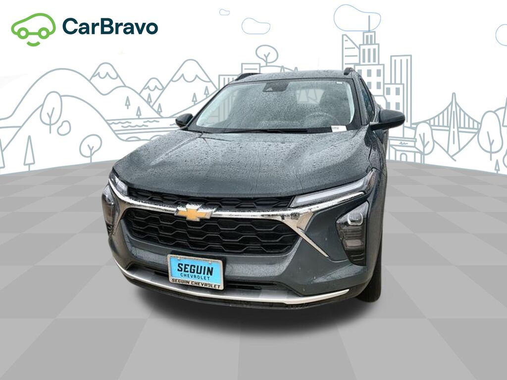 2025 Chevrolet Trax LT — photo 1 of 6