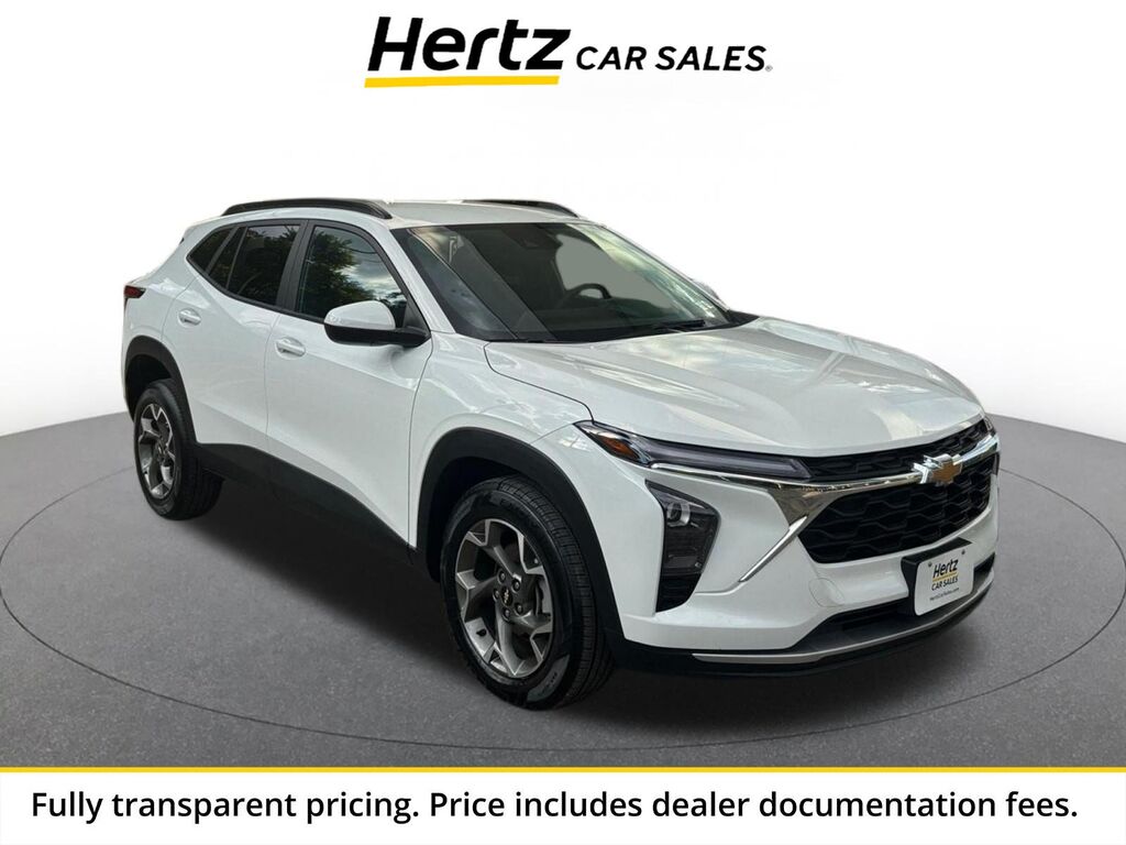 2025 Chevrolet Trax LT — photo 1 of 13