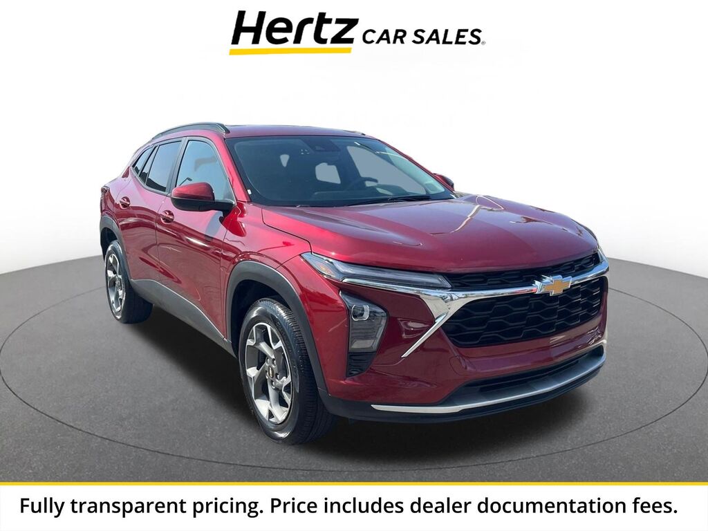 2025 Chevrolet Trax LT — photo 1 of 13