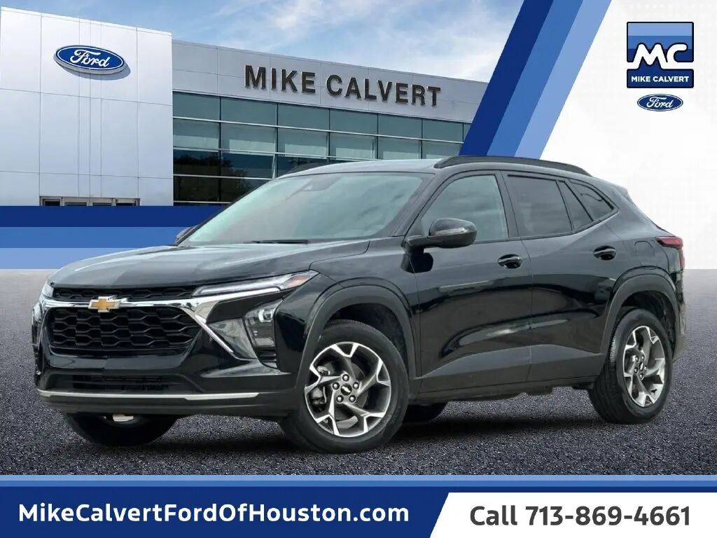 2025 Chevrolet Trax LT — photo 1 of 13