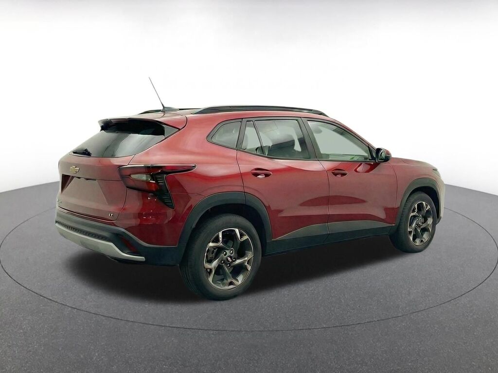 2025 Chevrolet Trax LT — photo 1 of 1