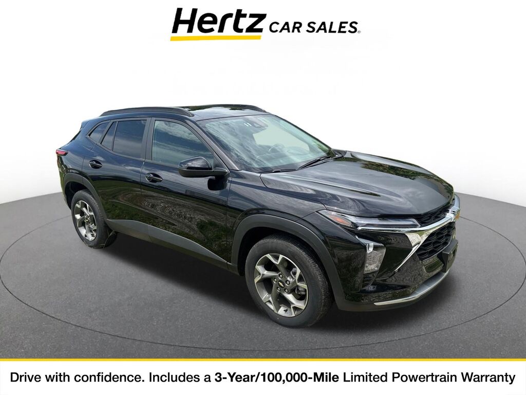 2025 Chevrolet Trax LT — photo 1 of 11