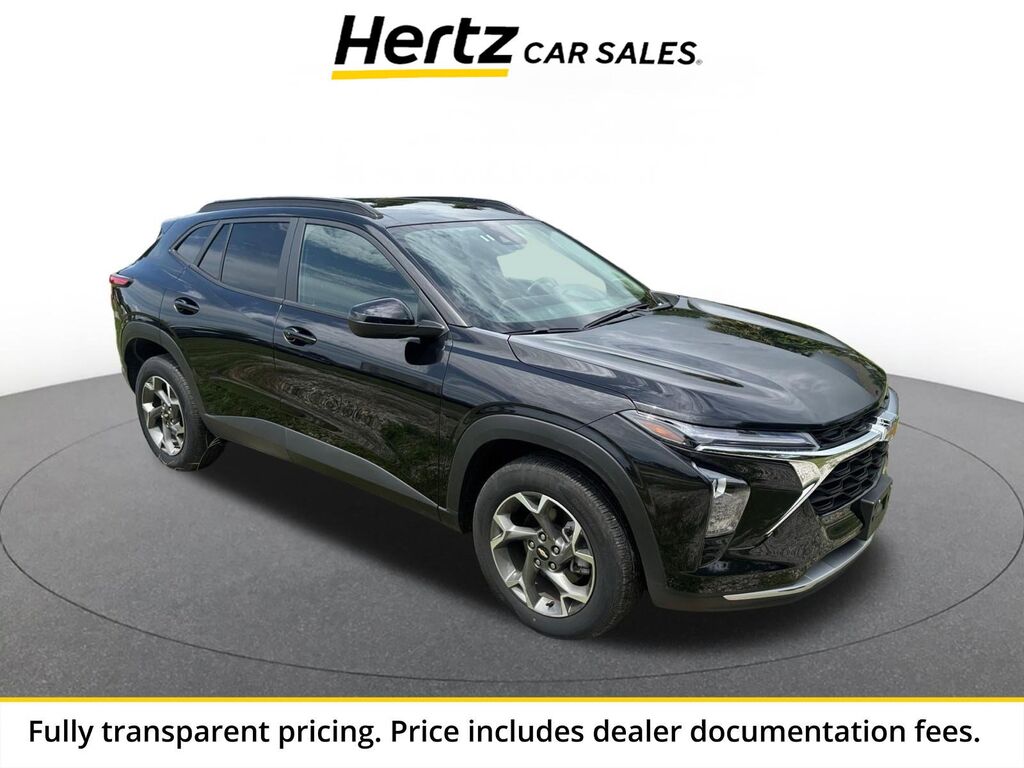 2025 Chevrolet Trax LT — photo 1 of 13