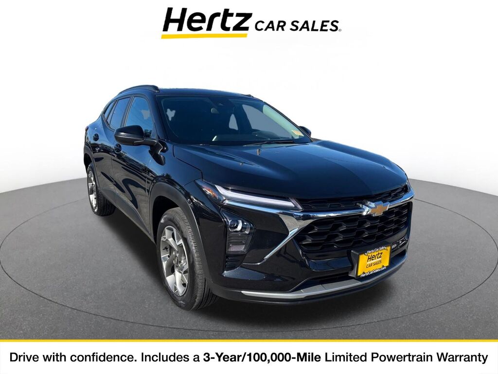 2025 Chevrolet Trax LT — photo 1 of 11