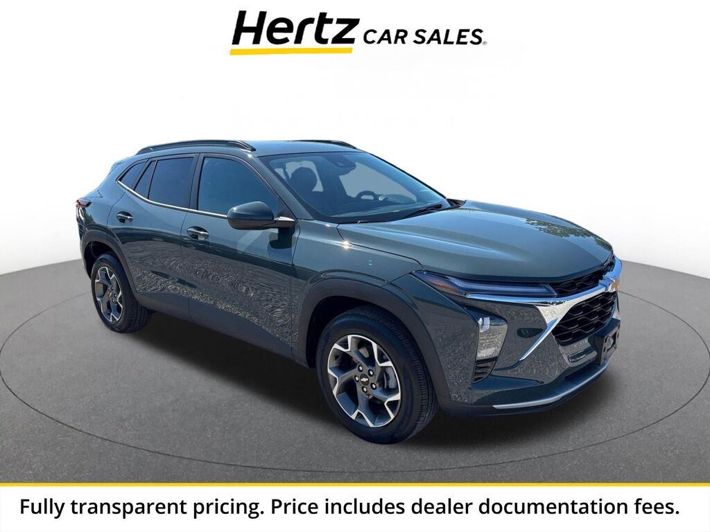 2025 Chevrolet Trax LT — photo 1 of 13