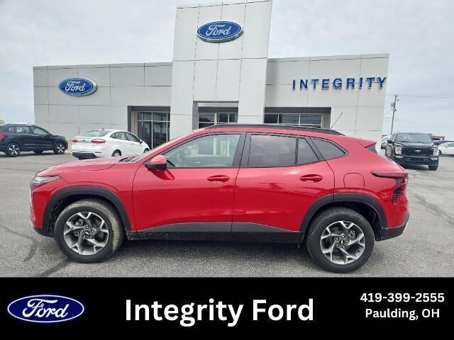 2026 Chevrolet Trax LT — photo 1 of 26