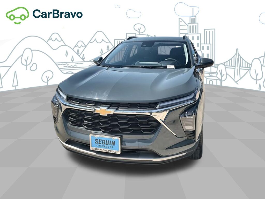 2025 Chevrolet Trax LT — photo 1 of 6