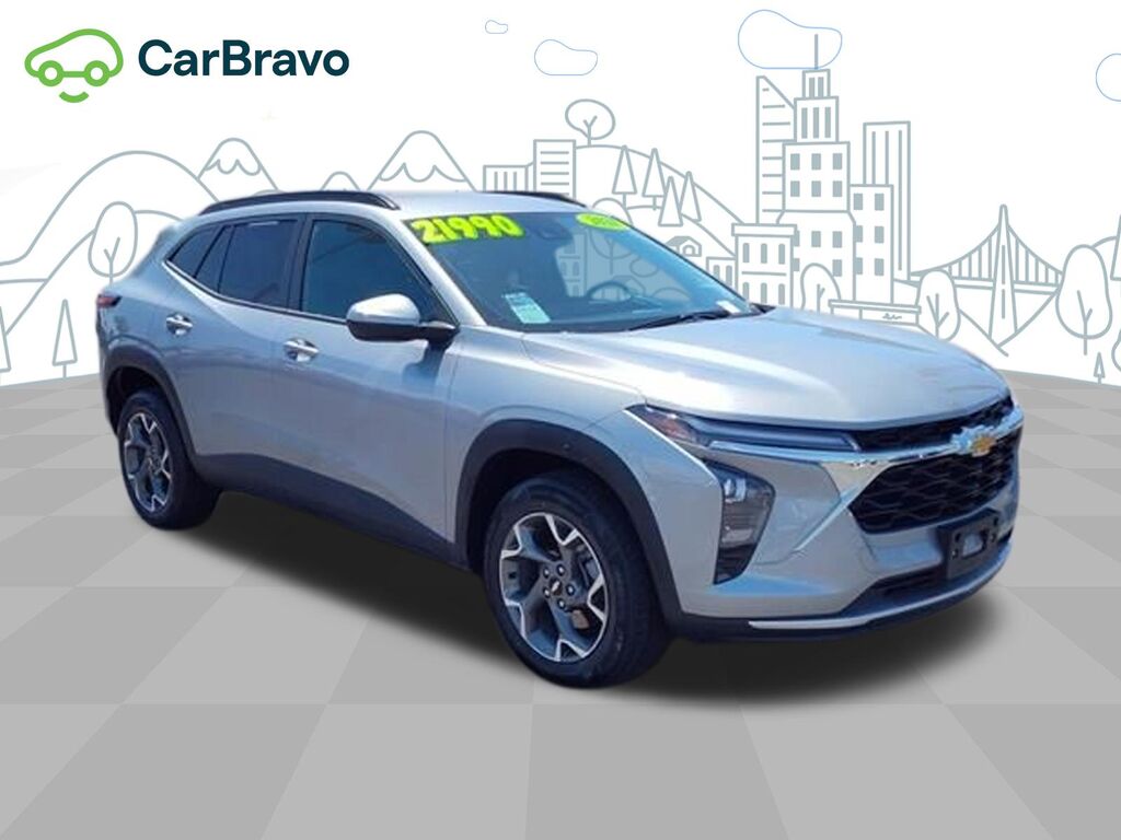 2025 Chevrolet Trax LT — photo 1 of 6
