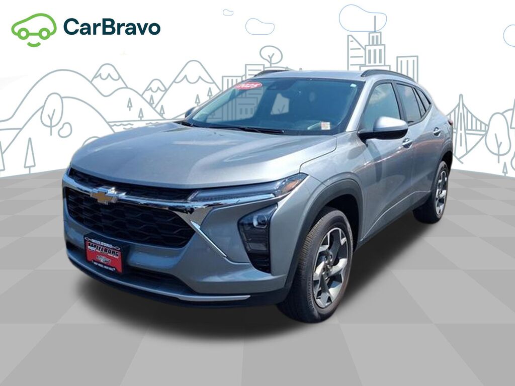 2025 Chevrolet Trax LT — photo 1 of 6
