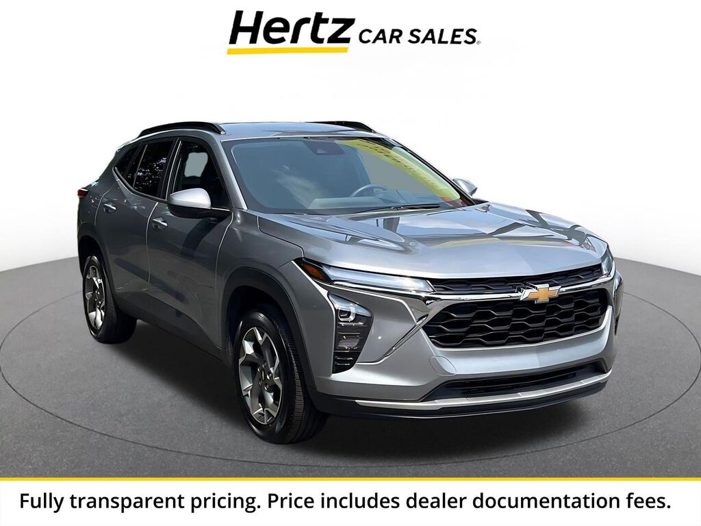 2025 Chevrolet Trax LT — photo 1 of 13