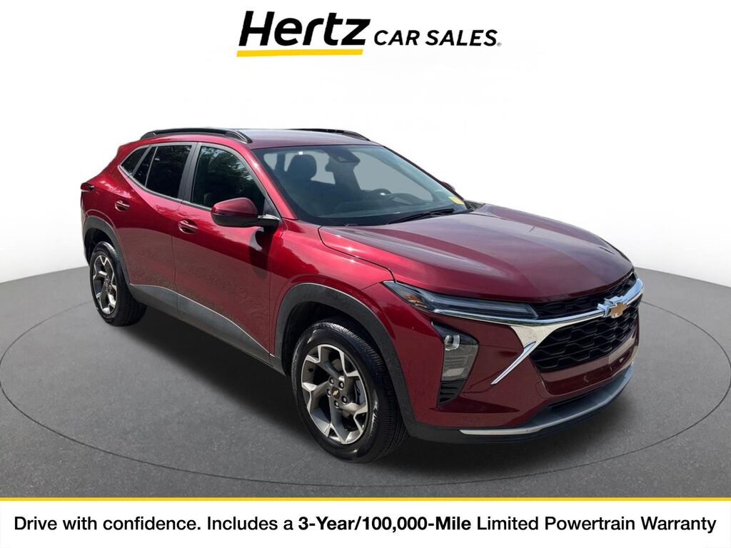 2025 Chevrolet Trax LT — photo 1 of 11