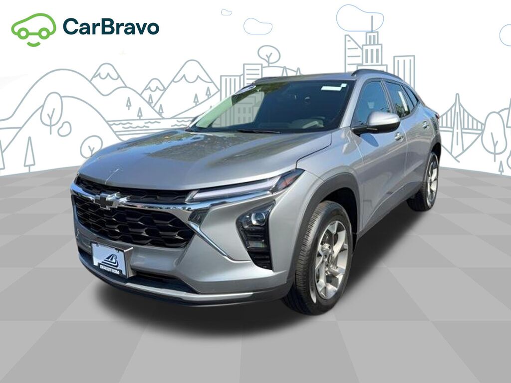 2025 Chevrolet Trax LT — photo 1 of 7