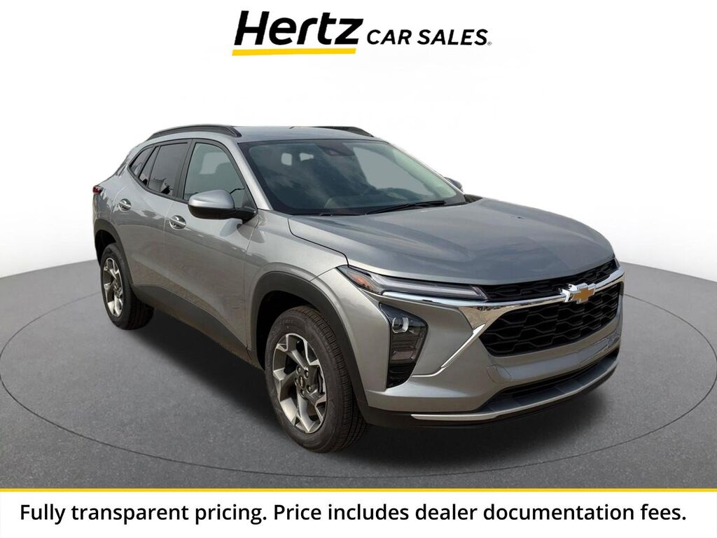 2025 Chevrolet Trax LT — photo 1 of 13