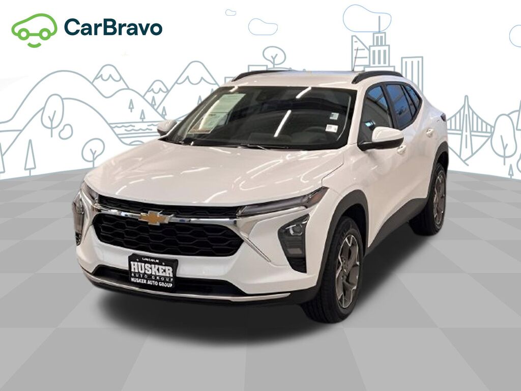 2025 Chevrolet Trax LT — photo 1 of 7