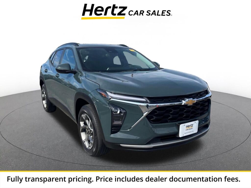 2025 Chevrolet Trax LT — photo 1 of 13
