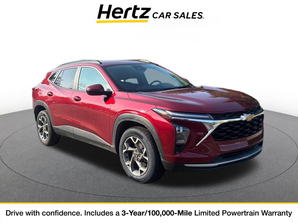 2025 Chevrolet Trax LT — photo 1 of 11