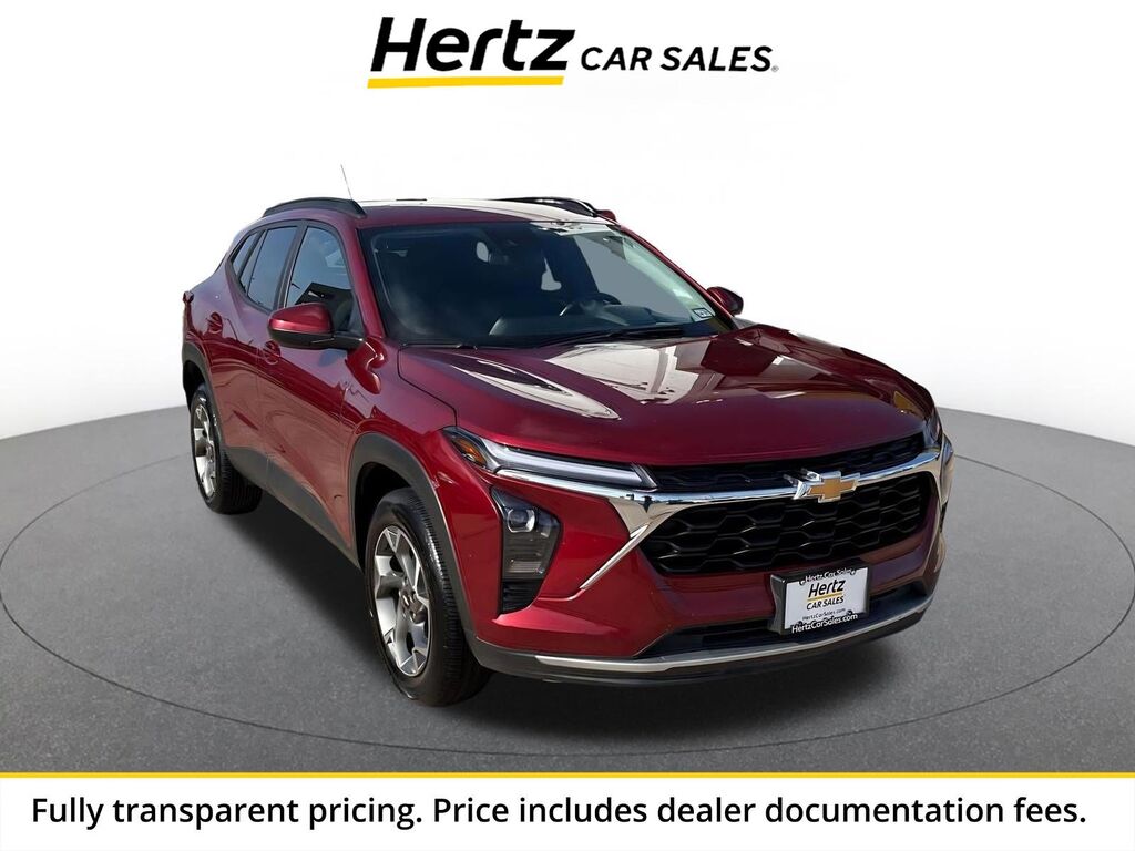 2025 Chevrolet Trax LT — photo 1 of 13