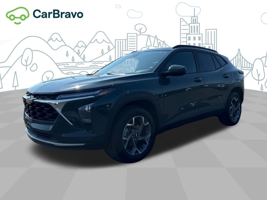 2025 Chevrolet Trax LT — photo 1 of 7