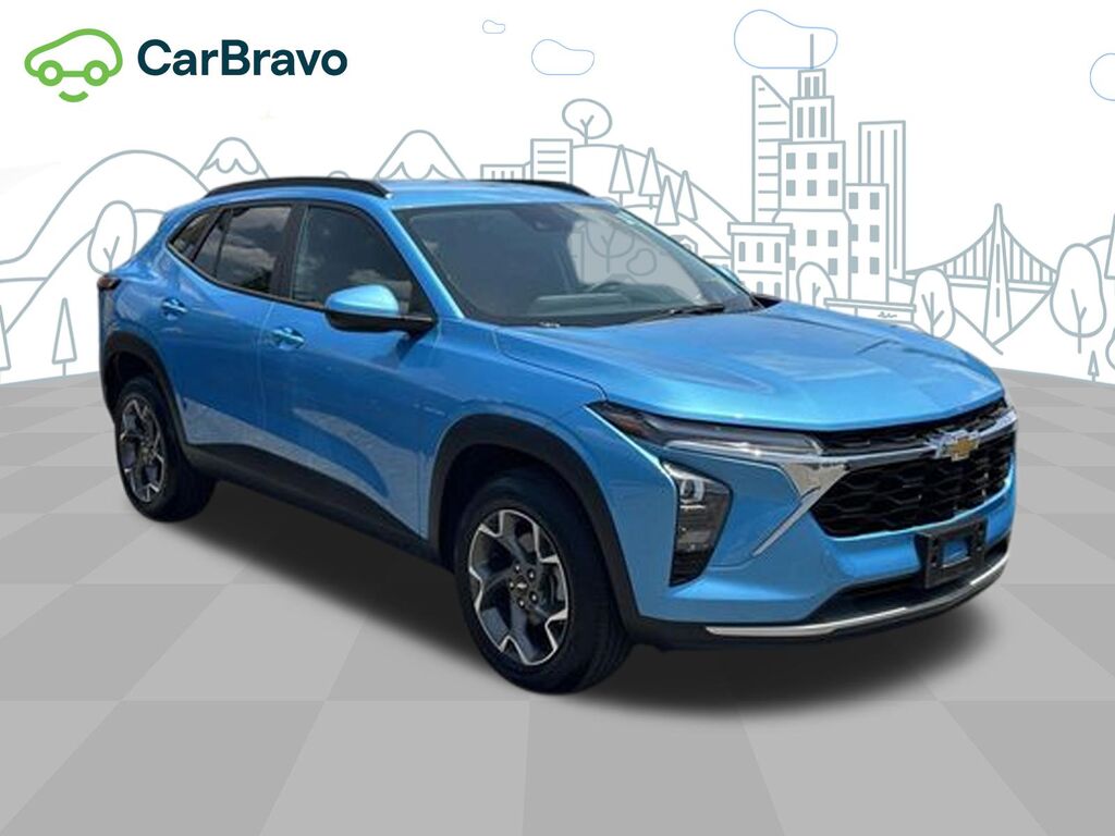 2025 Chevrolet Trax LT — photo 1 of 6