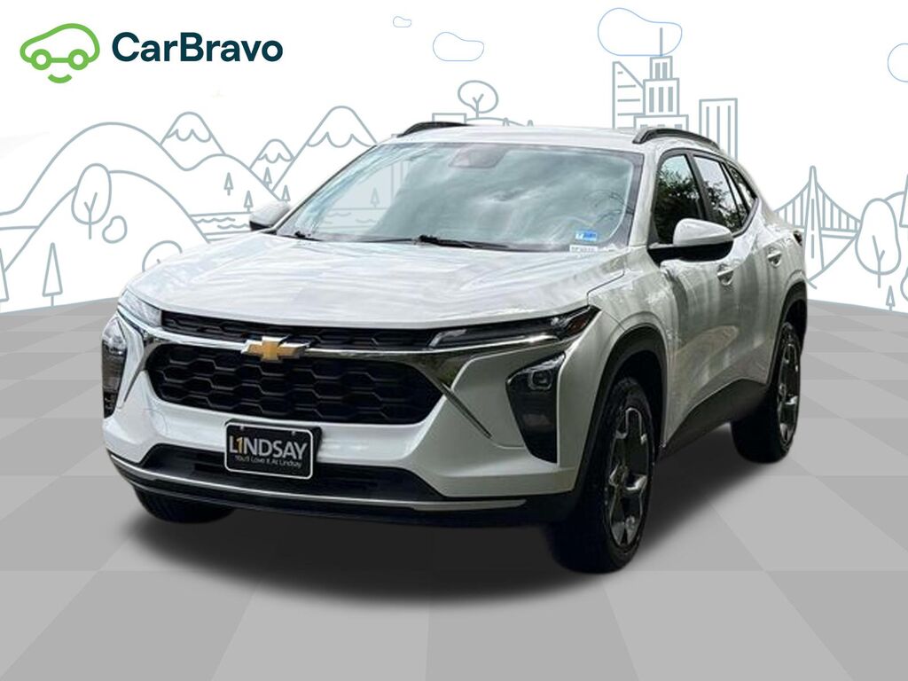 2025 Chevrolet Trax LT — photo 1 of 6