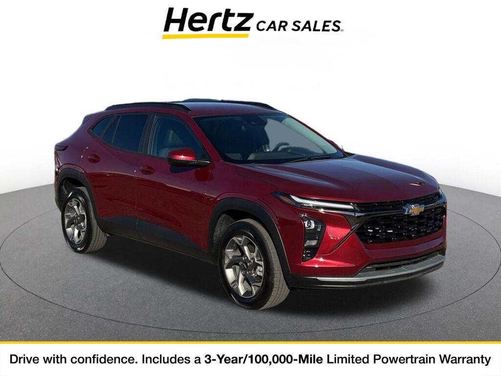 2025 Chevrolet Trax LT — photo 1 of 11