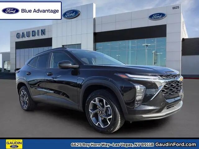 2025 Chevrolet Trax LT — photo 1 of 13