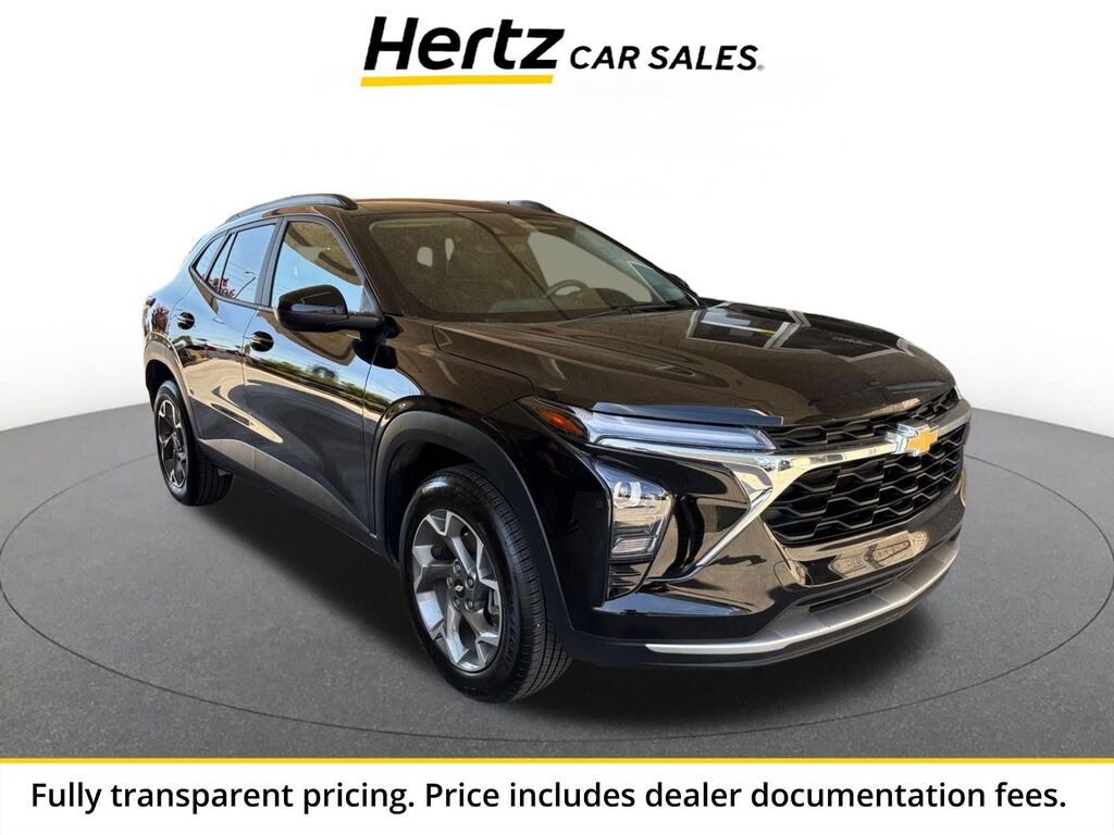 2025 Chevrolet Trax LT — photo 1 of 13