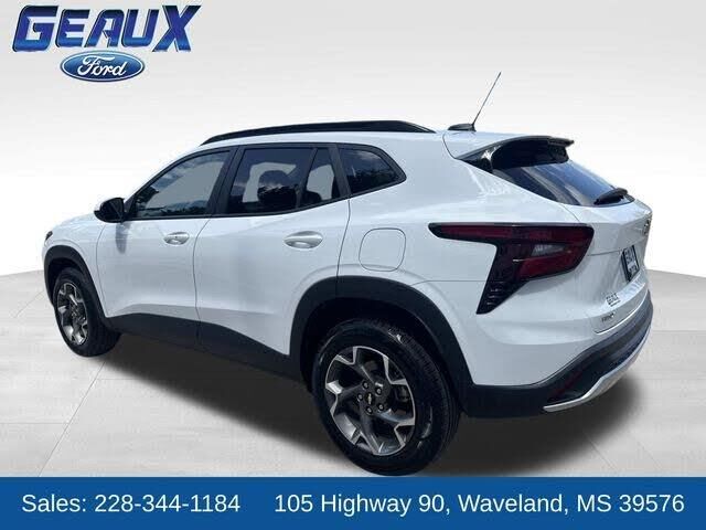 2025 Chevrolet Trax LT — photo 1 of 1
