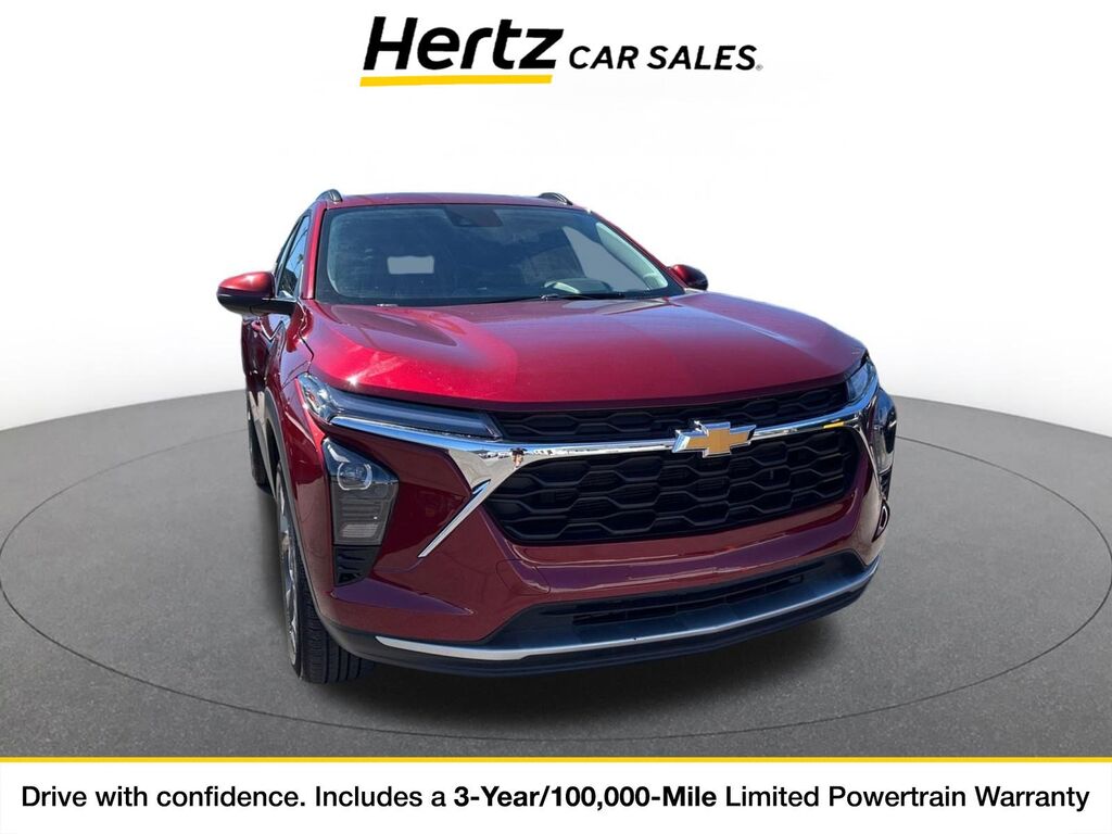 2025 Chevrolet Trax LT — photo 1 of 11