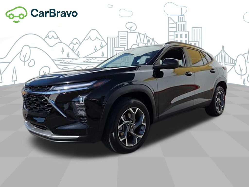 2025 Chevrolet Trax LT — photo 1 of 7