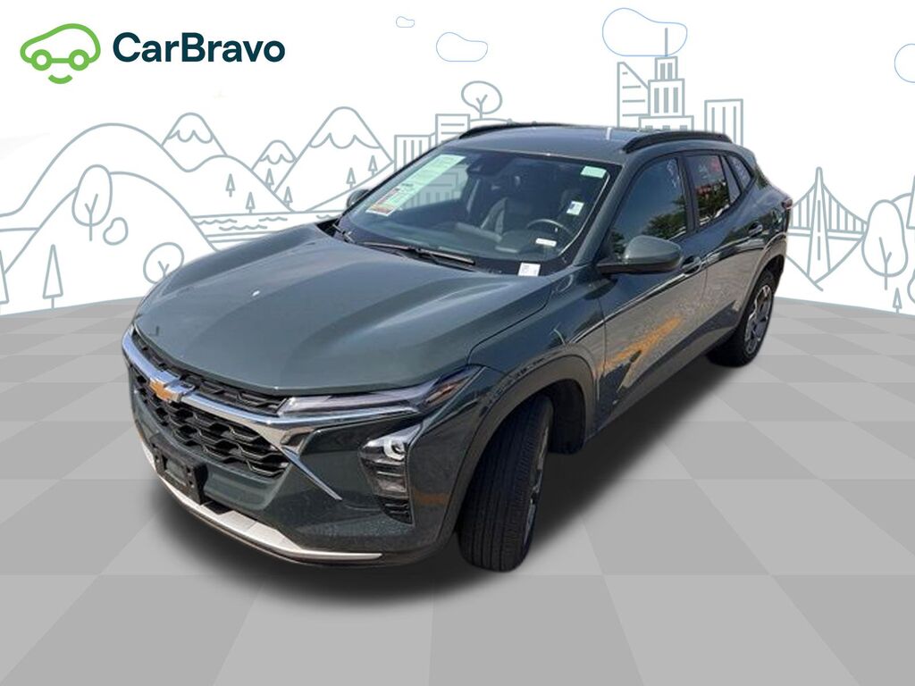 2025 Chevrolet Trax LT — photo 1 of 7