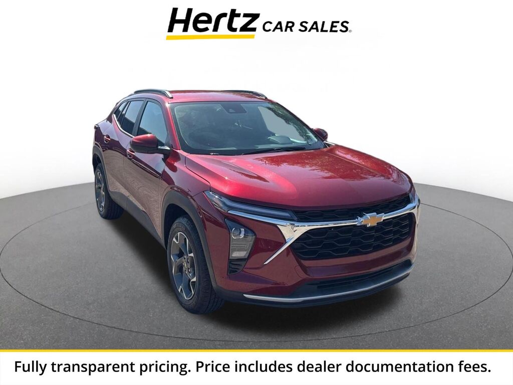 2025 Chevrolet Trax LT — photo 1 of 13