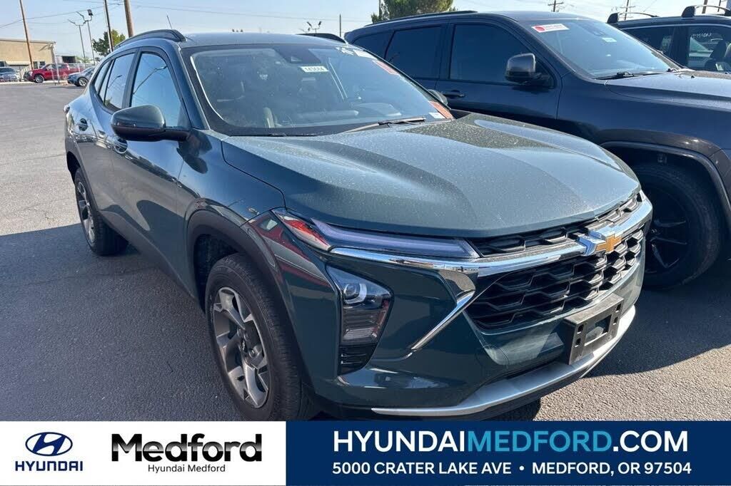 2025 Chevrolet Trax LT — photo 1 of 1