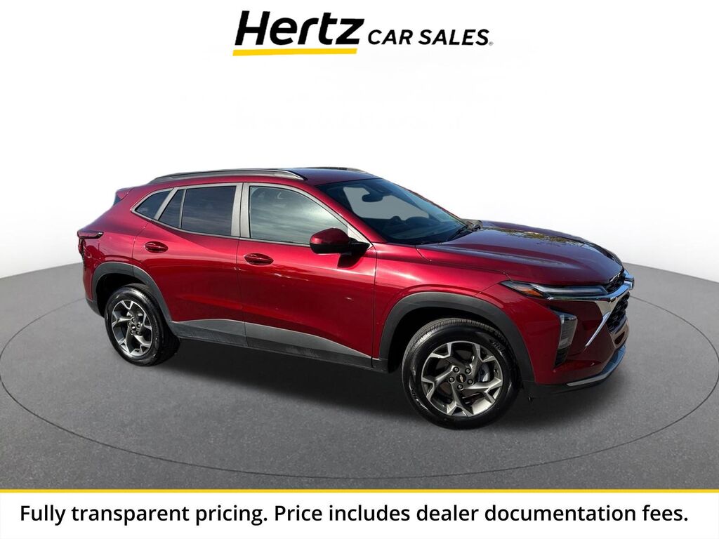 2025 Chevrolet Trax LT — photo 1 of 13
