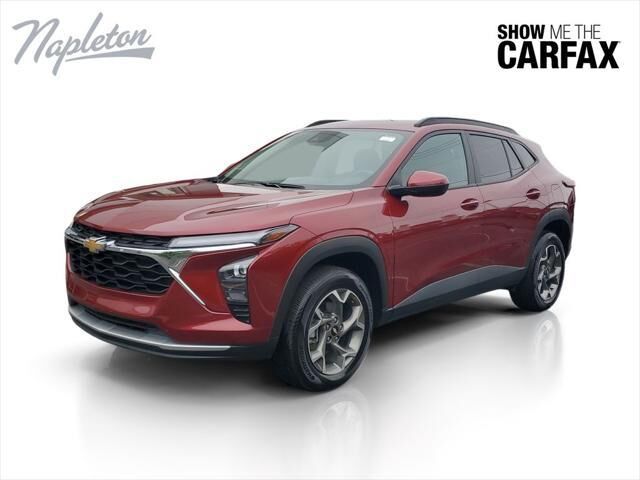 2025 Chevrolet Trax LT — photo 1 of 26
